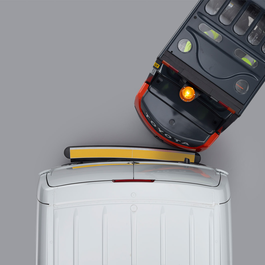 ImpactStep-PivotBracket-1062-x-1062-px