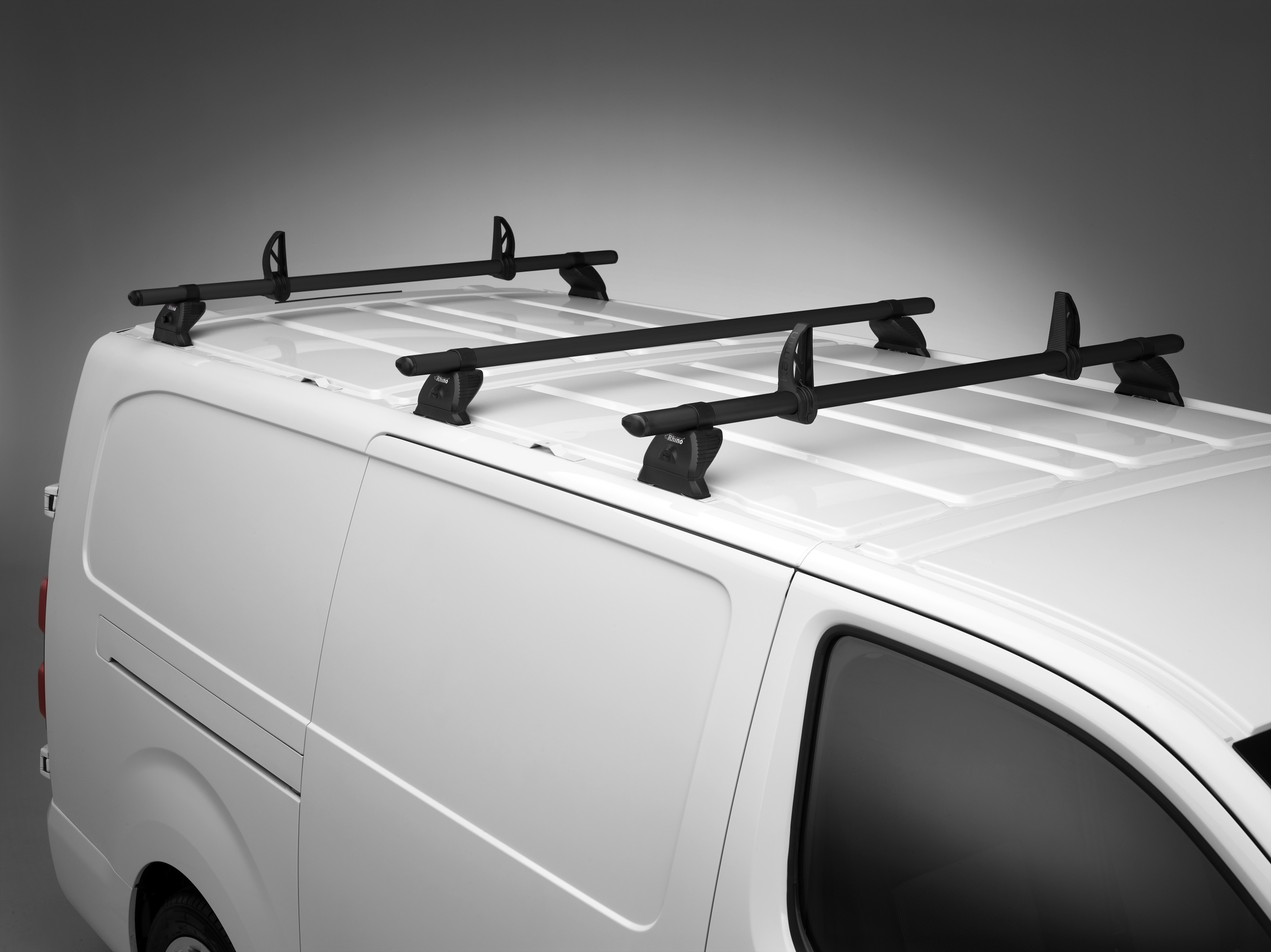 Peugeot-Expert-Kammbar_pro1_loadstops-copy-scaled