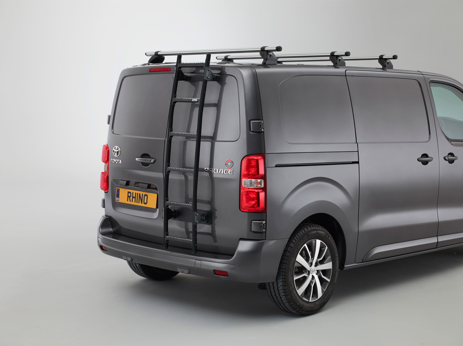 Toyota-Proace-2016-onwards-Vanladder-Black-and-Kamm-Bars-black-locks-2