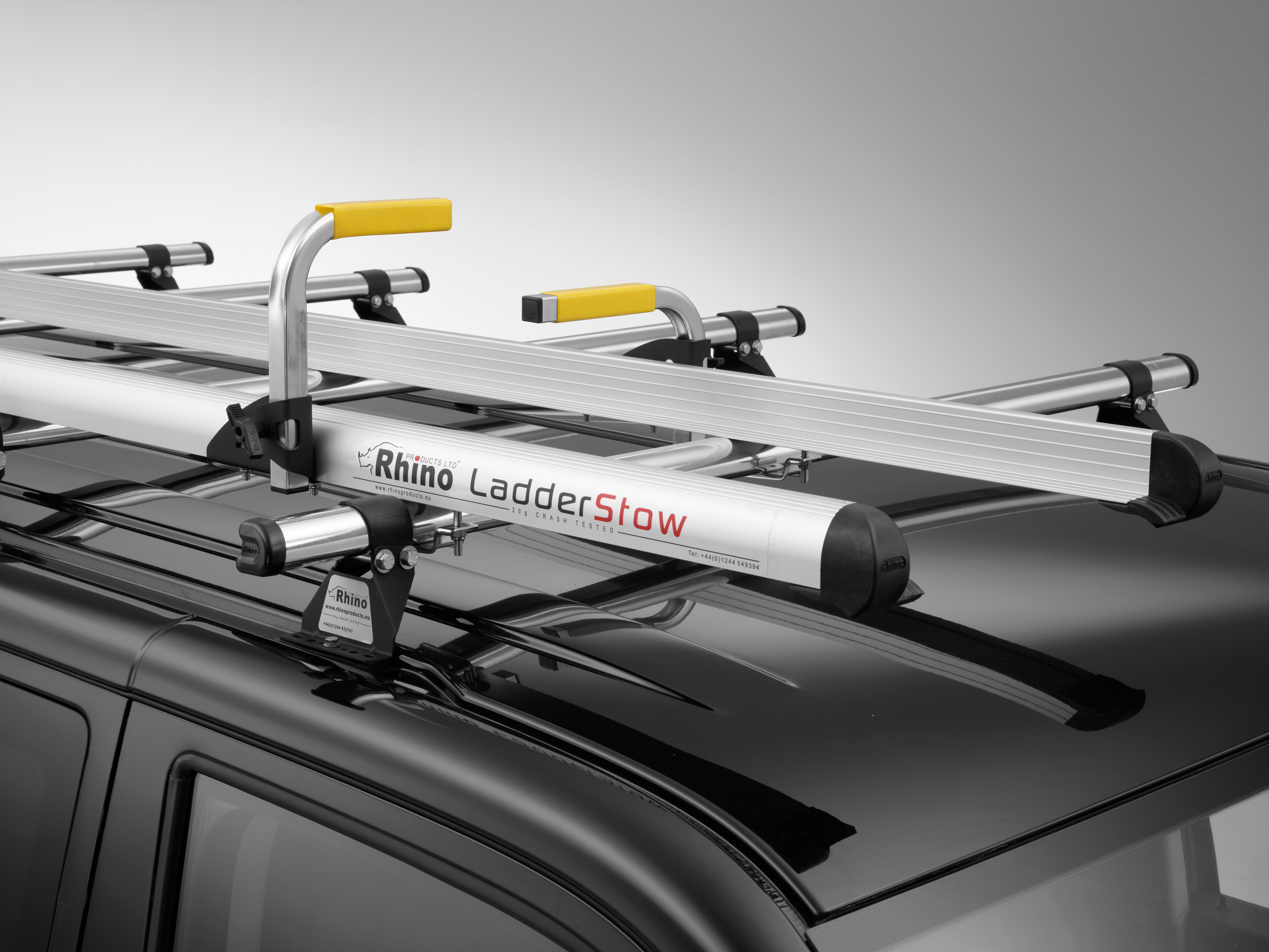 Vauxhall-Vivaro-LadderStow-Detail-without-Ladders-NO-TUV